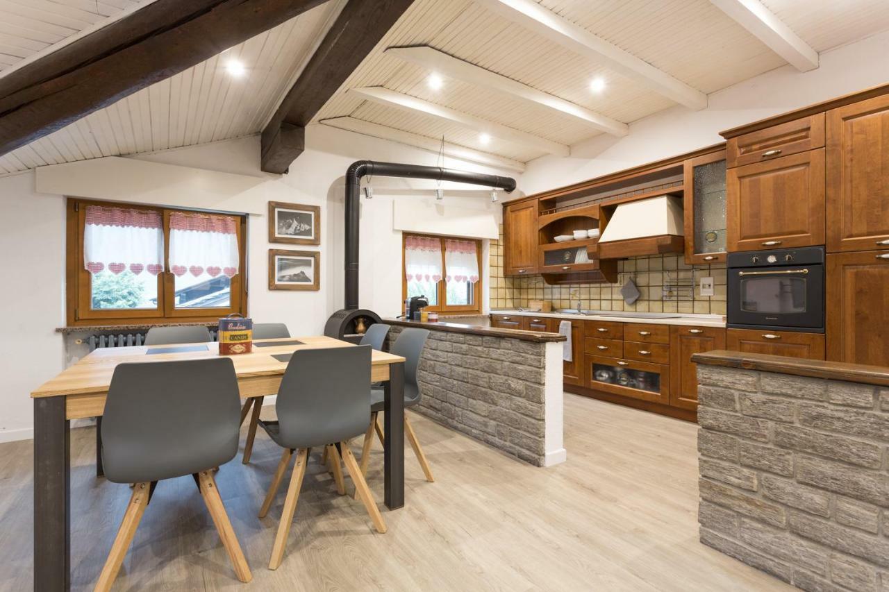 Lo Sherpa Holiday Home Aosta Bagian luar foto